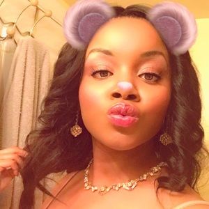 Meet your Posher, Lexie